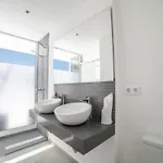 Odyssey With Private Heated Pool In ヴィラ
