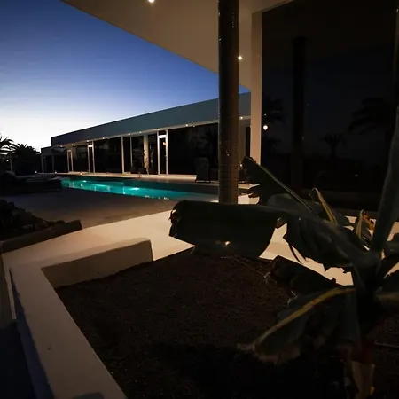 ヴィラ Odyssey With Private Heated Pool In *