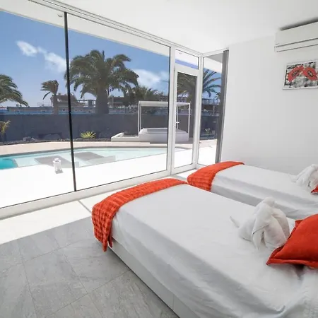 Odyssey With Private Heated Pool In ヴィラ *