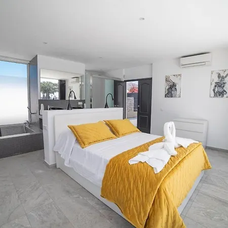 Odyssey With Private Heated Pool In * Playa Blanca