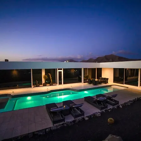 Odyssey With Private Heated Pool In