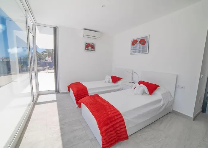 Vila Odyssey With Private Heated Pool In *