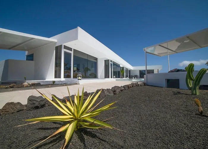 Vila Odyssey With Private Heated Pool In Playa Blanca (Lanzarote)
