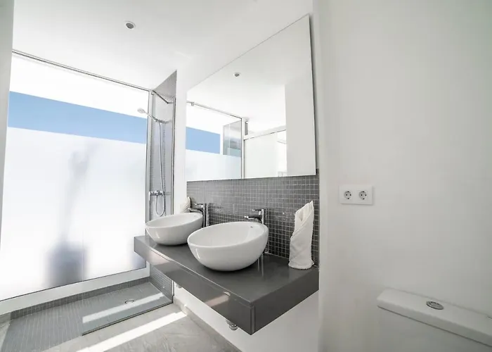 Odyssey With Private Heated Pool In Βίλα