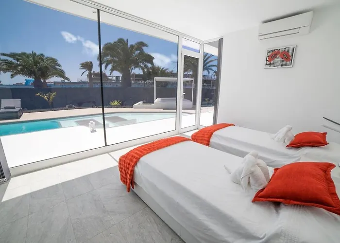 Odyssey With Private Heated Pool In Βίλα *