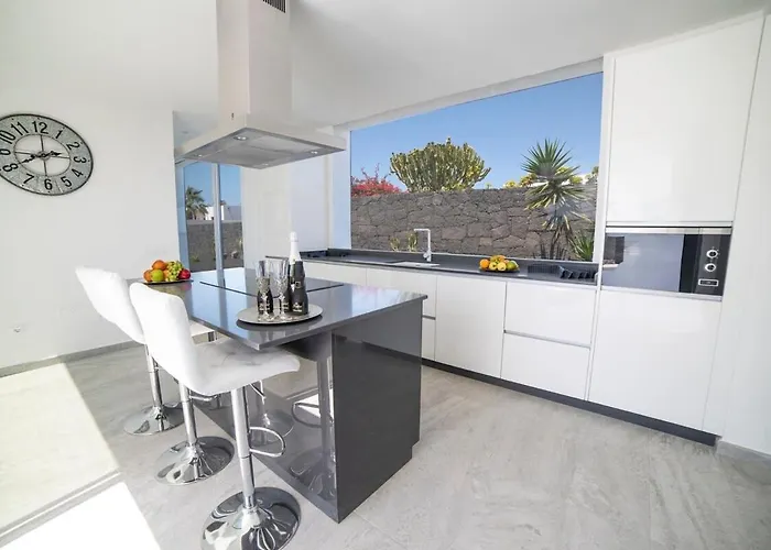 Odyssey With Private Heated Pool In Βίλα Πλάγια Μπλάνκα